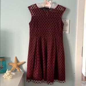 Girl’s pretty tulle party dress. Size 6